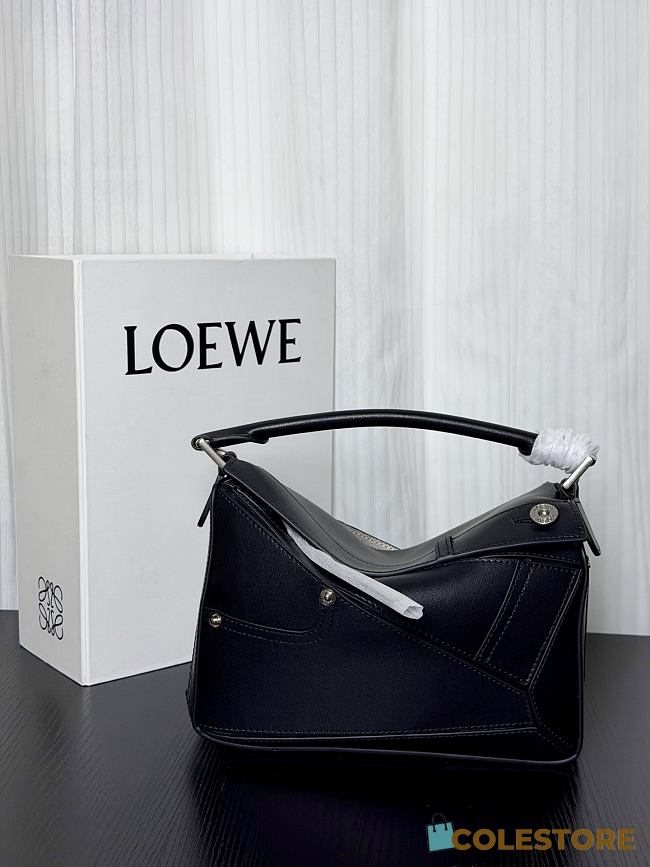 	 Colestore Loewe Panta large Puzzle bag in shiny calfskin Black 24x10.5x16.5cm - 1