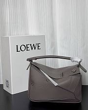 Colestore Loewe Panta large Puzzle bag in shiny calfskin Grey 24x10.5x16.5cm - 1