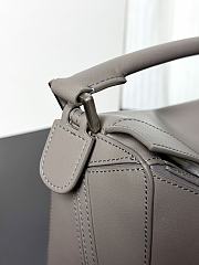 Colestore Loewe Panta large Puzzle bag in shiny calfskin Grey 24x10.5x16.5cm - 6