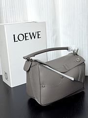 Colestore Loewe Panta large Puzzle bag in shiny calfskin Grey 24x10.5x16.5cm - 5