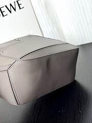 Colestore Loewe Panta large Puzzle bag in shiny calfskin Grey 24x10.5x16.5cm - 4