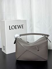 Colestore Loewe Panta large Puzzle bag in shiny calfskin Grey 24x10.5x16.5cm - 3