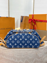 Colestore Louis Vuitton Christopher P9 MM Backpack Blue 44x38x12.5cm - 5