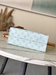 Colestore  Louis Vuitton OnTheGo PM Monogram Origine Bleu Courrier 25 x 19 x 11.5 cm - 4