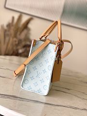Colestore  Louis Vuitton OnTheGo PM Monogram Origine Bleu Courrier 25 x 19 x 11.5 cm - 3
