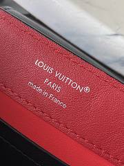 Colestore Louis Vuitton Capucines Mini Crystal Embroidery Bag Black 21 x 13.6 x 8 cm - 4