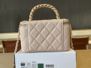 Colestore Chanel Vanity Case With Top Handle Grained Leather Gold tone metail Light Beige 17cm - 6