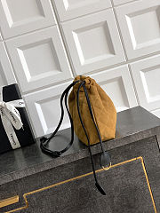 Colestore Chanel Clutch with Leather Strap   Suede Calfskin, Lambskin & Gold-Tone Metal  Beige & Black  17 x 22 x 8cm - 4