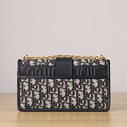 Colestore Dior 30 Montaigne East-West Bag with Chain Blue Dior Oblique Jacquard 21 x 12 x 6 cm - 2