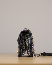 Colestore Dior 30 Montaigne East-West Bag with Chain Blue Dior Oblique Jacquard and Smooth Calfskin 21 x 12 x 6 cm - 6