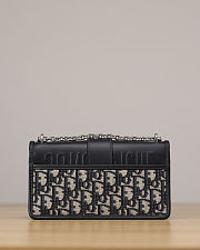 Colestore Dior 30 Montaigne East-West Bag with Chain Blue Dior Oblique Jacquard and Smooth Calfskin 21 x 12 x 6 cm - 5