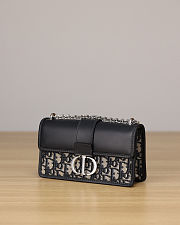 Colestore Dior 30 Montaigne East-West Bag with Chain Blue Dior Oblique Jacquard and Smooth Calfskin 21 x 12 x 6 cm - 3