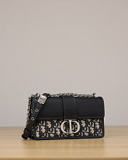 Colestore Dior 30 Montaigne East-West Bag with Chain Blue Dior Oblique Jacquard and Smooth Calfskin 21 x 12 x 6 cm - 2