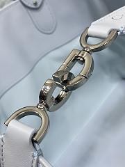 Colestore Dior Medium Dior Toujours Bag Ice Blue Macrocannage Calfskin  28.5 x 21.5 x 17 cm - 6