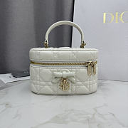 Colestore Dior Mini Vanity Latte Cannage Lambskin 17 x 10.5 x 8 cm - 1
