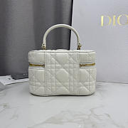 Colestore Dior Mini Vanity Latte Cannage Lambskin 17 x 10.5 x 8 cm - 4