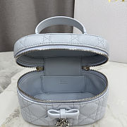 	 Colestore Dior Mini Vanity Ice Blue Cannage Lambskin 17 x 10.5 x 8 cm - 3