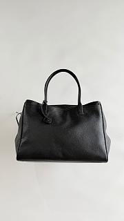Colestore Chanel Large Tote   Grained Calfskin & Gold-Tone Metal  Black 33x43x17.5cm - 6