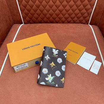 Colestore Louis Vuitton Passport Cover Monogram Flowers Brown M27548 10 x 14 x 2.5 cm 