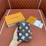 Colestore Louis Vuitton Passport Cover Monogram Flowers Brown M27548 10 x 14 x 2.5 cm  - 4