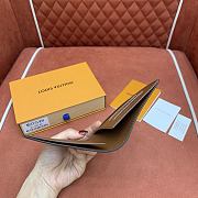 Colestore Louis Vuitton Passport Cover Monogram Flowers Brown M27548 10 x 14 x 2.5 cm  - 2
