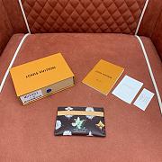 Colestore Louis Vuitton Double Card Holder Monogram Flowers Brown 11 x 7 x 1.5 cm - 1