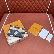Colestore Louis Vuitton Double Card Holder Monogram Flowers Brown 11 x 7 x 1.5 cm - 5