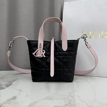 Colestore Dior Small Dior Toujours Vertical Tote Bag Rose Soupir and Black Macrocannage Calfskin 18.5x18.5x12cm