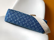 Colestore  Louis Vuitton Coussin Hobo MM Blue Denim 38 x 33 x 10 cm - 5