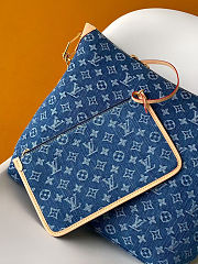 Colestore  Louis Vuitton Coussin Hobo MM Blue Denim 38 x 33 x 10 cm - 2