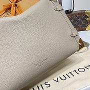 Colestore Louis Vuitton Side Trunk PM Chalk Grained calf leather 19 x 12.5 x 7.5 cm - 2