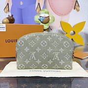 	 Colestore Louis Vuitton Pochette Cosmétique PM Green Denim 19 x 12 x 6 cm - 4