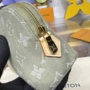 	 Colestore Louis Vuitton Pochette Cosmétique PM Green Denim 19 x 12 x 6 cm - 2