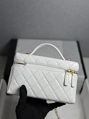 Colestore Chanel Top Handle Long Vanity Case with Chain White Shiny Lambskin Aged Gold Hardware 17x19.5x5cm - 6