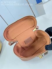 Colestore Louis Vuitton Low Key Vanity Bag Cognac Brown Calfskin 19 x 12 x 5.5 cm - 2