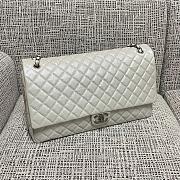 Colestore Chanel Maxi Classic Flap Bag in Grained Calfskin White Silver-Tone Hardware 46.6x29x17cm - 1