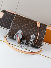 Colestore Louis Vuitton 57th Street NYC Speedy Bandoulière 30 Monogram Silver 30 x 21 x 17cm - 2