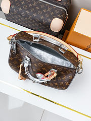 Colestore Louis Vuitton 57th Street NYC Speedy Bandoulière 30 Monogram Silver 30 x 21 x 17cm - 3