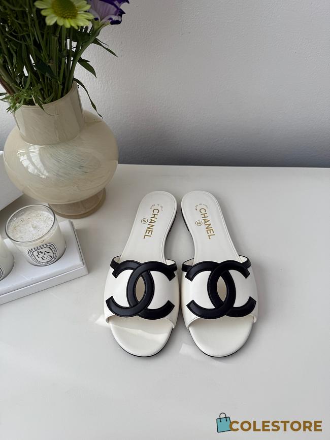 Colestore Chanel Sandals Sheepskin  White & Black - 1