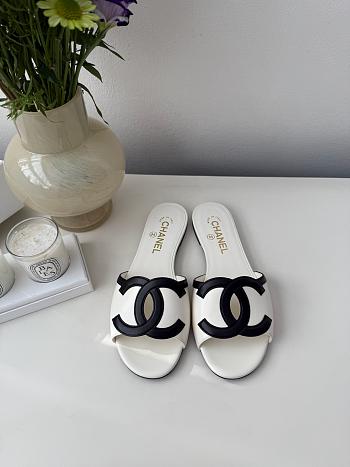 Colestore Chanel Sandals Sheepskin  White & Black