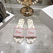 Colestore  Dior Dway Slide White and Songe Pink Embroidered Cotton and Multicolor Daisy Garden Motif - 1