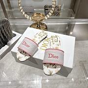 Colestore  Dior Dway Slide White and Songe Pink Embroidered Cotton and Multicolor Daisy Garden Motif - 4