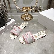 Colestore  Dior Dway Slide White and Songe Pink Embroidered Cotton and Multicolor Daisy Garden Motif - 2
