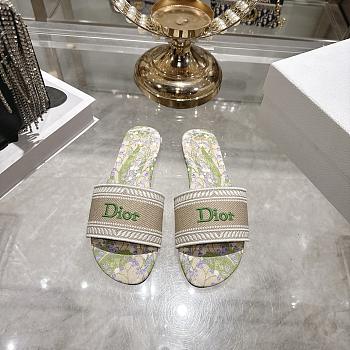 Colestore  Dior Dway Slide Natural-colored embroidered cotton fabric and color-blocked Lily of the Valley pattern