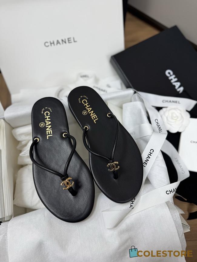 Colestore Chanel THONGS   Crackled Laminated Calfskin Black - 1