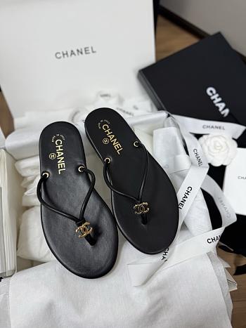 Colestore Chanel THONGS   Crackled Laminated Calfskin Black