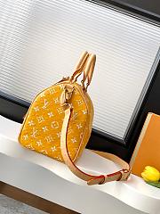 	 Colestore Louis Vuitton Speedy P9 Bandoulière 30 in Ostrich Yellow 32x22.5x18cm - 6