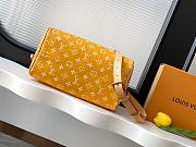 	 Colestore Louis Vuitton Speedy P9 Bandoulière 30 in Ostrich Yellow 32x22.5x18cm - 4
