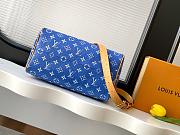 	 Colestore Louis Vuitton Speedy P9 Bandoulière 30 in Ostrich Blue 32x22.5x18cm - 6