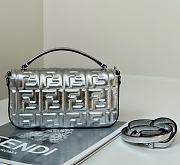 Colestore Fendi Baguette Phone Pouch in Metallic 18.5x2.5x10cm - 5